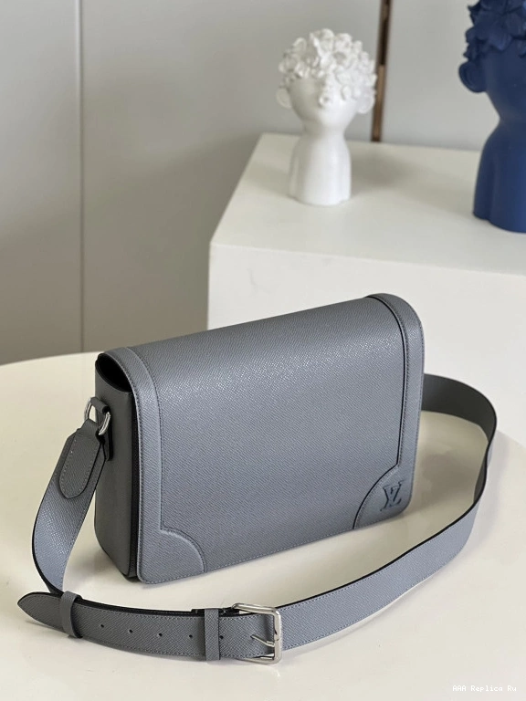 AAA Pruses Bags VUITTON MESSENGER NEW FLAP LOUIS 0712